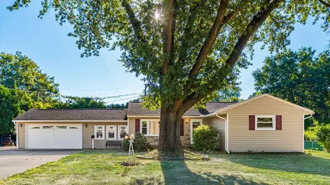 1110 Cranwood Dr, Newark, OH 43055
