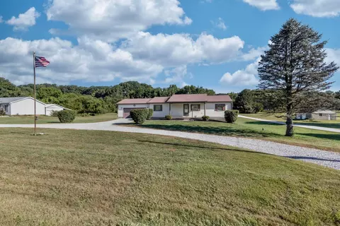 1640 Snoke Rd SW, Lancaster, OH 43130