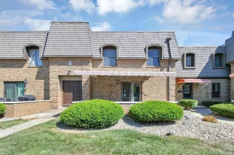 625 Country Club Dr #B-5, Newark, OH 43055