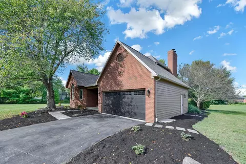 7290 Concord Bend Dr, Powell, OH 43065