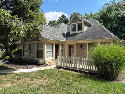 132 Stonington Pl, Newark, OH 43055