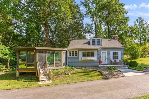 7949 Flint Rd, Columbus, OH 43235