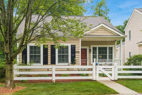 2491 Round Rock Dr, Columbus, OH 43219