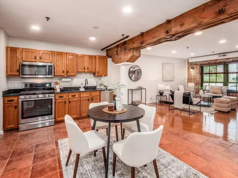 51 W Blenkner St #105, Columbus, OH 43215
