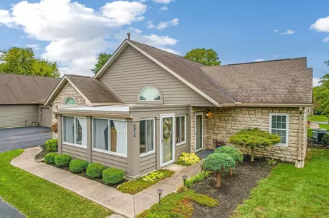 5589 E Links Blvd #2, Hilliard, OH 43026