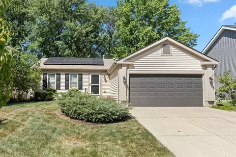 1064 Arapaho Ave, Worthington, OH 43085