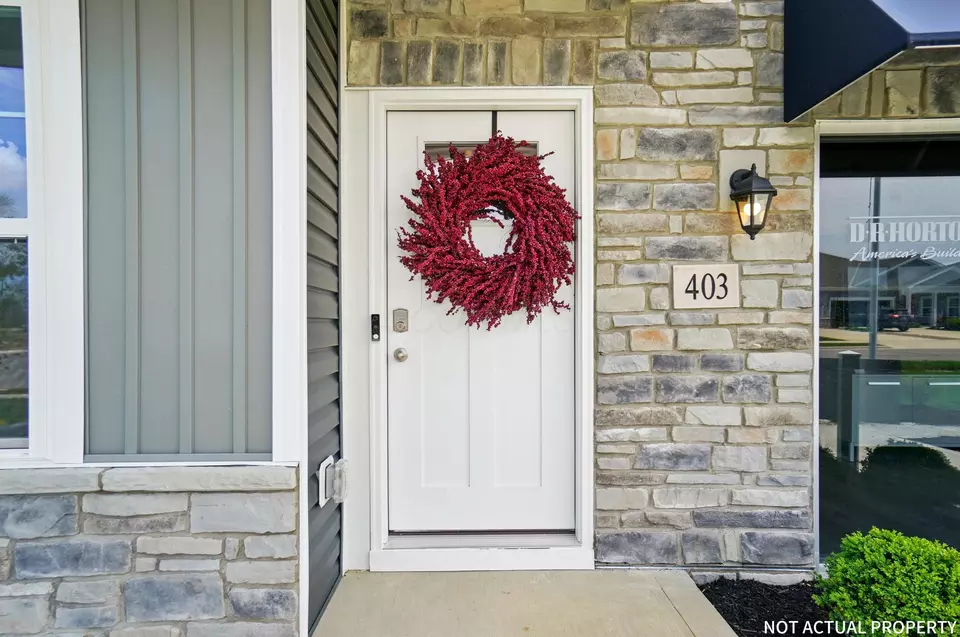  320 Angely Dr, Plain City, OH 43064 photo 4