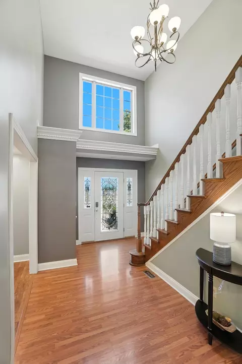 Entry Way - 5880 Urbana Rd, Springfield, OH 45502 photo 2 of 13