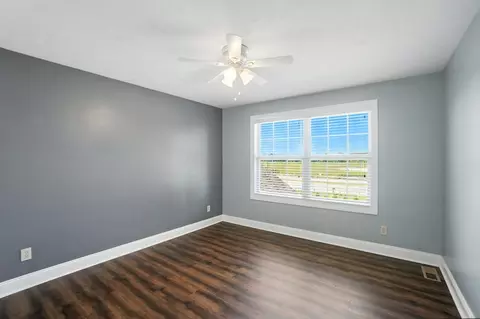 Bedroom - 5880 Urbana Rd, Springfield, OH 45502 photo 3 of 12