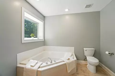 Bath - 5880 Urbana Rd, Springfield, OH 45502 photo 4 of 6