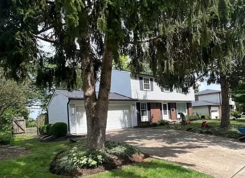 574 Old Coach Rd, Westerville, OH 43081