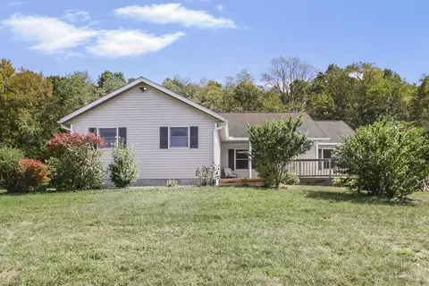 8850 Licking Valley Rd, Frazeysburg, OH 43822
