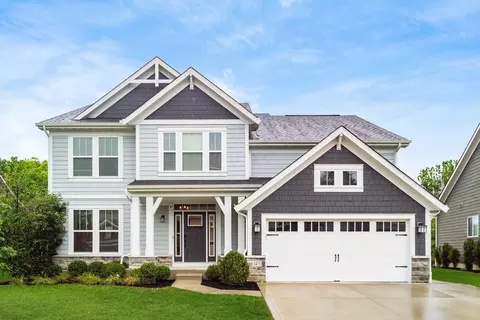 3473 Woodland Dr, Hilliard, OH 43026
