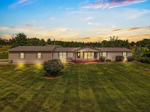 31811 Overview Dr, Mcarthur, OH 45651
