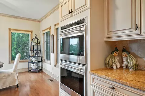Kitchen - 3258 River Highlands Way, Dublin, OH 43017 photo 8 of 11