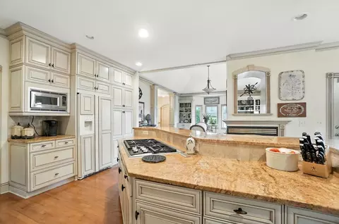 Kitchen - 3258 River Highlands Way, Dublin, OH 43017 photo 9 of 11