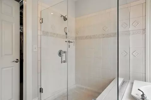 Bath - 3258 River Highlands Way, Dublin, OH 43017 photo 5 of 11
