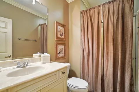 Bath - 3258 River Highlands Way, Dublin, OH 43017 photo 6 of 11