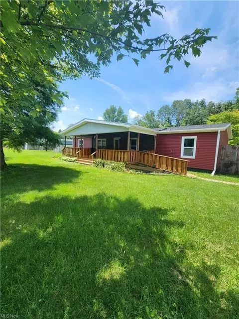 67660 E Lofland Rd, Cambridge, OH 43725