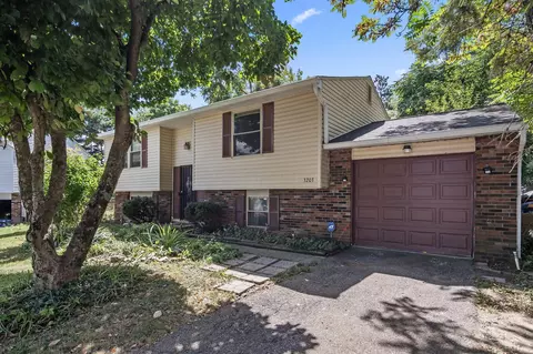 3203 Secor Ct, Columbus, OH 43224