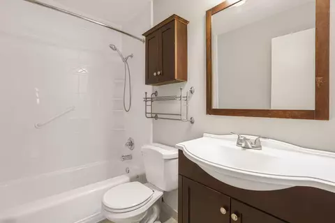 Bath - 1217 Gresham Rd, Columbus, OH 43204 photo 2 of 2