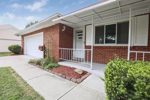 Exterior - 1217 Gresham Rd, Columbus, OH 43204 photo 4 of 10