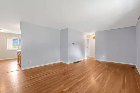 Living - 1217 Gresham Rd, Columbus, OH 43204 photo 2 of 6