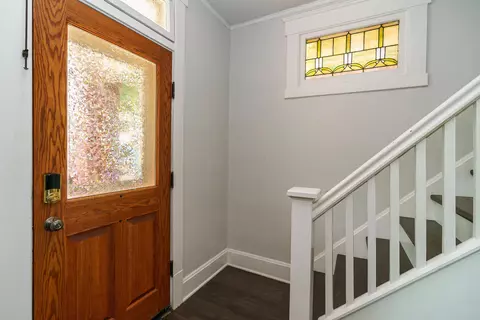 Entry Way - 130 E Gates St, Columbus, OH 43206 photo 1 of 2