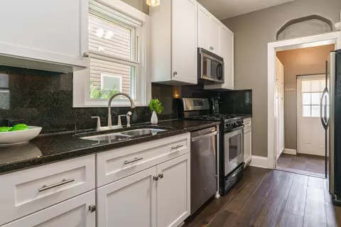 Kitchen - 130 E Gates St, Columbus, OH 43206 photo 2 of 4