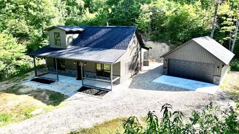 1456 Debord Rd, Chillicothe, OH 45601