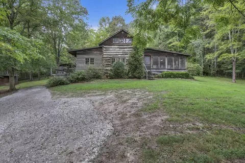 30574 Strawn Rd, Logan, OH 43138 photo 2
