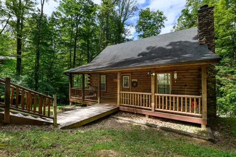 19401 Linden Ln, Logan, OH 43138