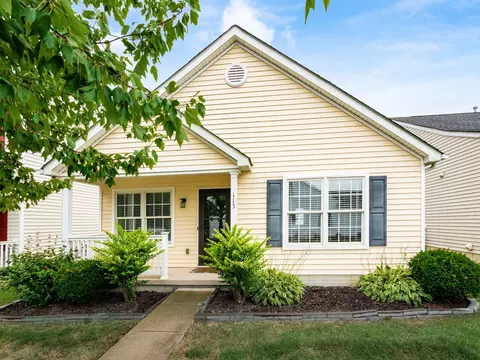 113 Feathertip Ln, Lewis Center, OH 43035