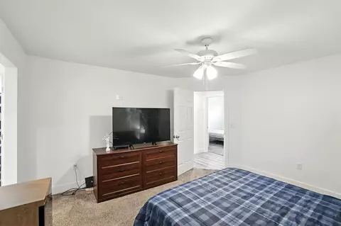 Bedroom - 721 E Mccreight Ave, Springfield, OH 45503 photo 2 of 6