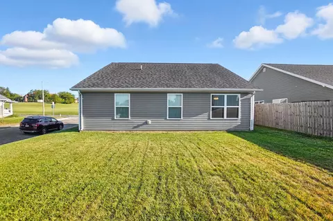 Exterior - 721 E Mccreight Ave, Springfield, OH 45503 photo 6 of 9