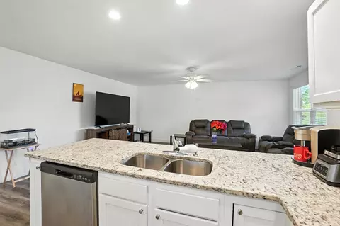 Kitchen - 721 E Mccreight Ave, Springfield, OH 45503 photo 3 of 3