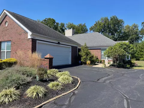 1415 Epworth Forest Dr, Lancaster, OH 43130
