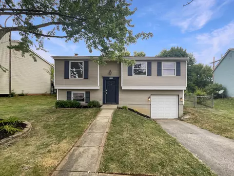 2698 Moonlight Ln, Columbus, OH 43207