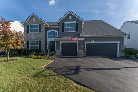 3995 Hickory Rock Dr, Powell, OH 43065