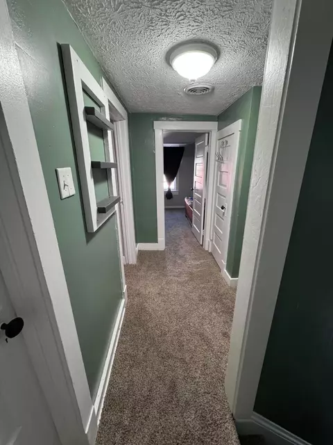 Entry Way - 284 Everett Ave, Newark, OH 43055 photo 1 of 2