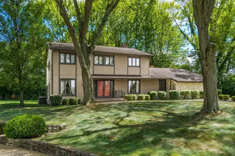 182 Hillcrest Dr, Westerville, OH 43081