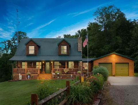 5900 Cottage Hill Rd, Nashport, OH 43830