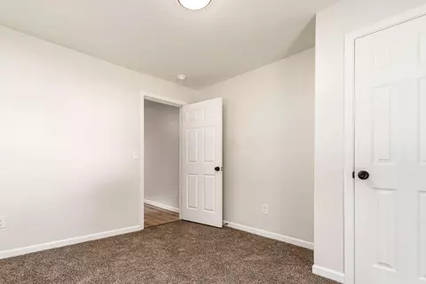 549 E Union St, Circleville, OH 43113 photo 9