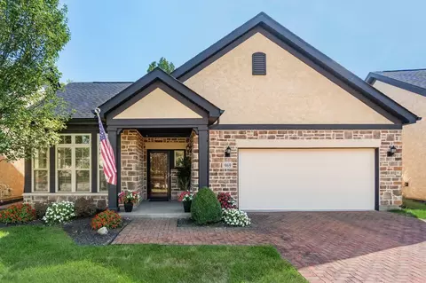 969 Pinnacle Club Dr, Grove City, OH 43123