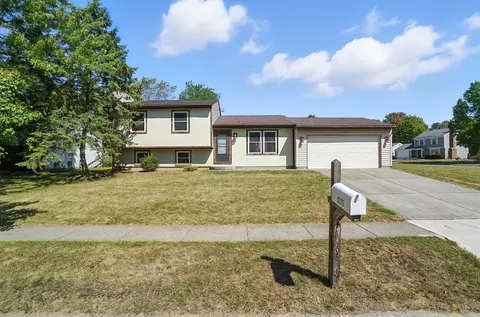 8275 Waco Ln, Powell, OH 43065