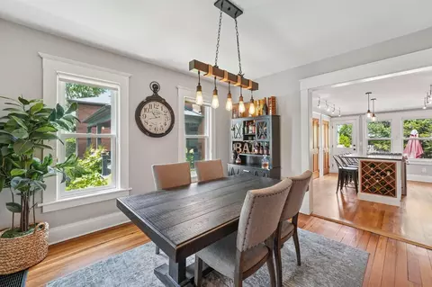 Dining - 162 E 2nd Ave, Columbus, OH 43201 photo 2 of 3