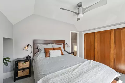 Bedroom - 162 E 2nd Ave, Columbus, OH 43201 photo 2 of 3