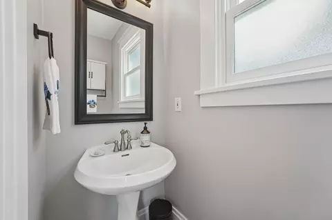 Bath - 162 E 2nd Ave, Columbus, OH 43201 photo 1 of 3