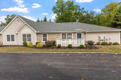 185 Groveport Pike #14D, Canal Winchester, OH 43110