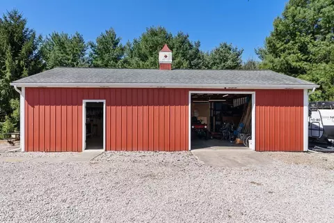Exterior - 10187 Mantle Rd, Orient, OH 43146 photo 5 of 15